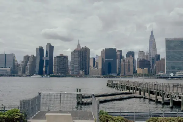 Lương 100 ngàn đô la Mỹ ở New York cũng chỉ như 36 ngàn