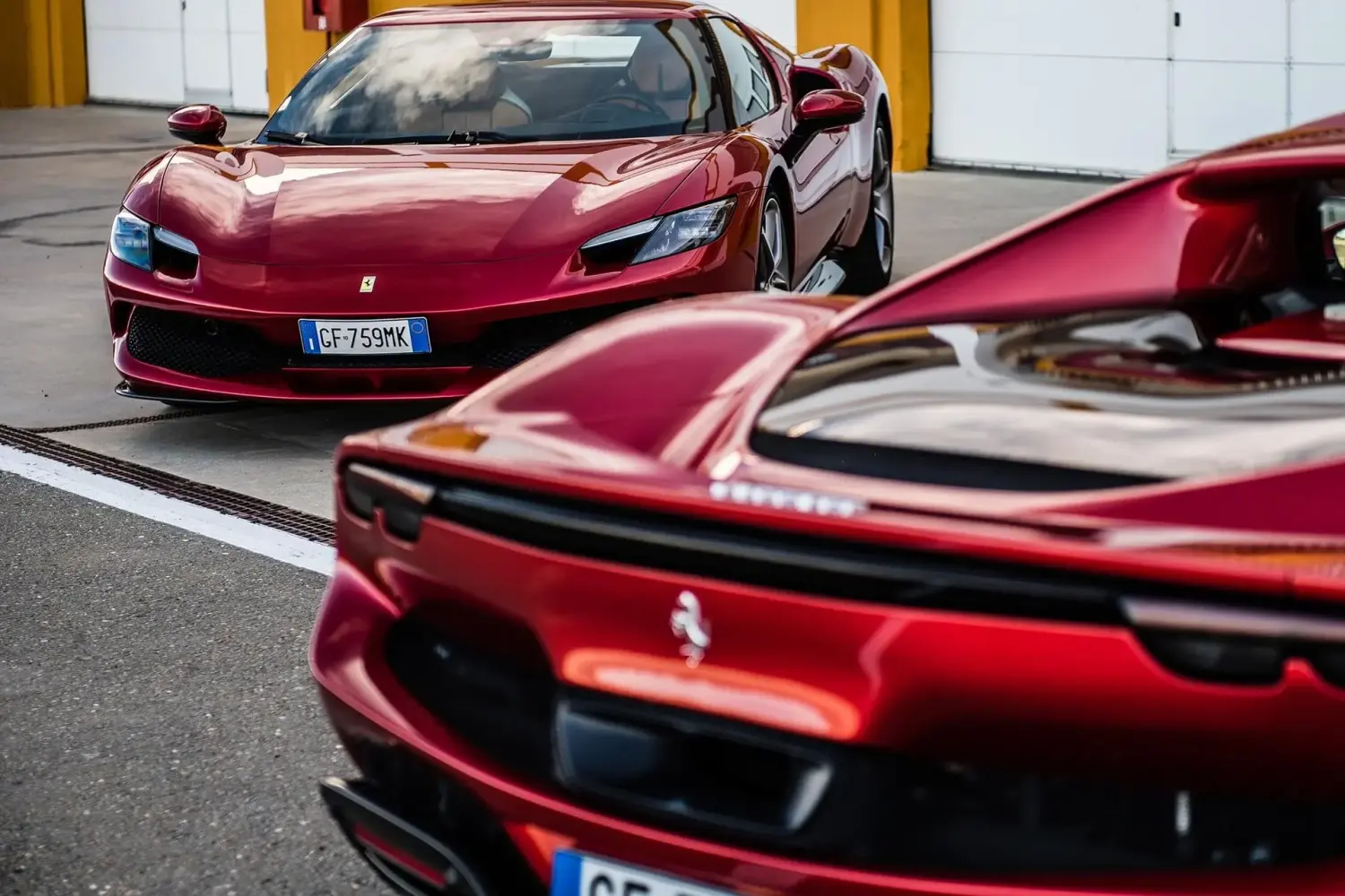 Động cơ V6 lại gầm rú trên xe Ferrari