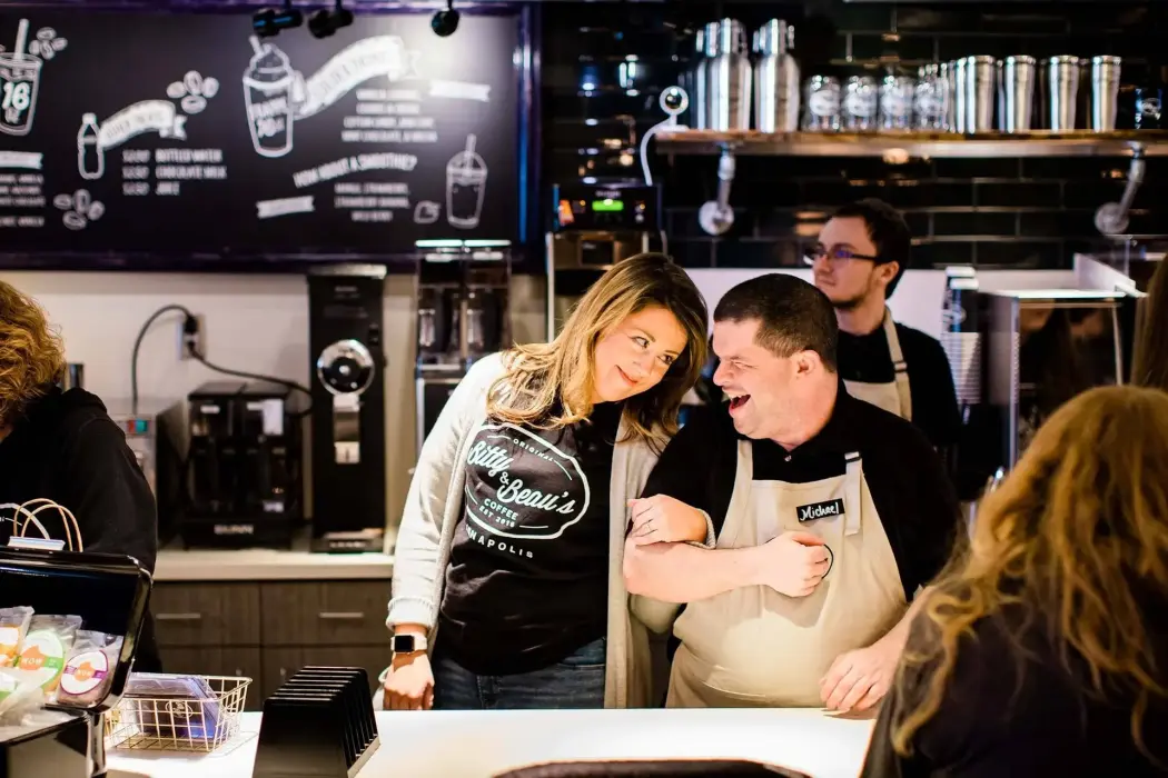 Các thành viên trong nhóm tại Bitty & Beau’s ở Annapolis, Md. Nguồn: Bitty & Beau 