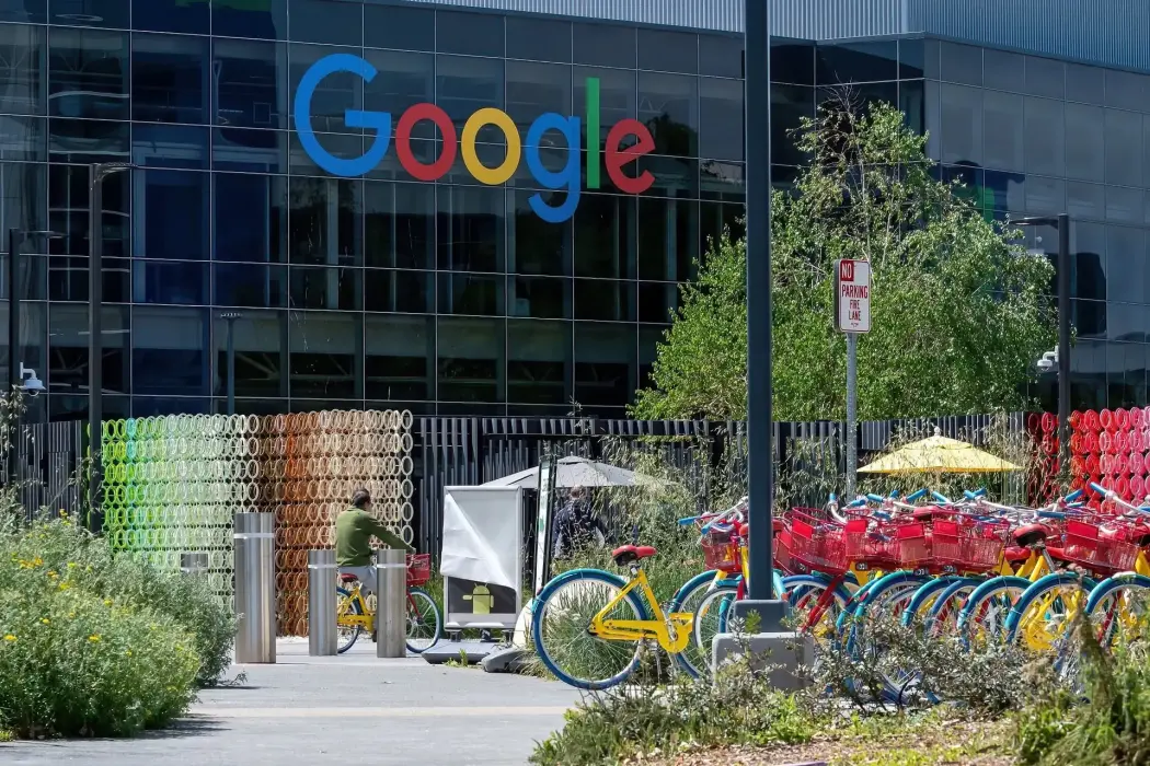 Google khẳng định không ai có thể vận hành Chrome
