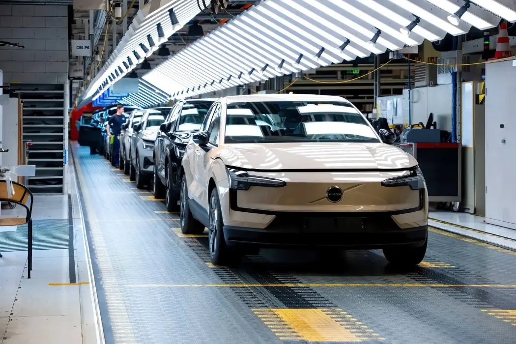 Volvo khốn đốn với thuế quan Mỹ và bài toán tái cơ cấu