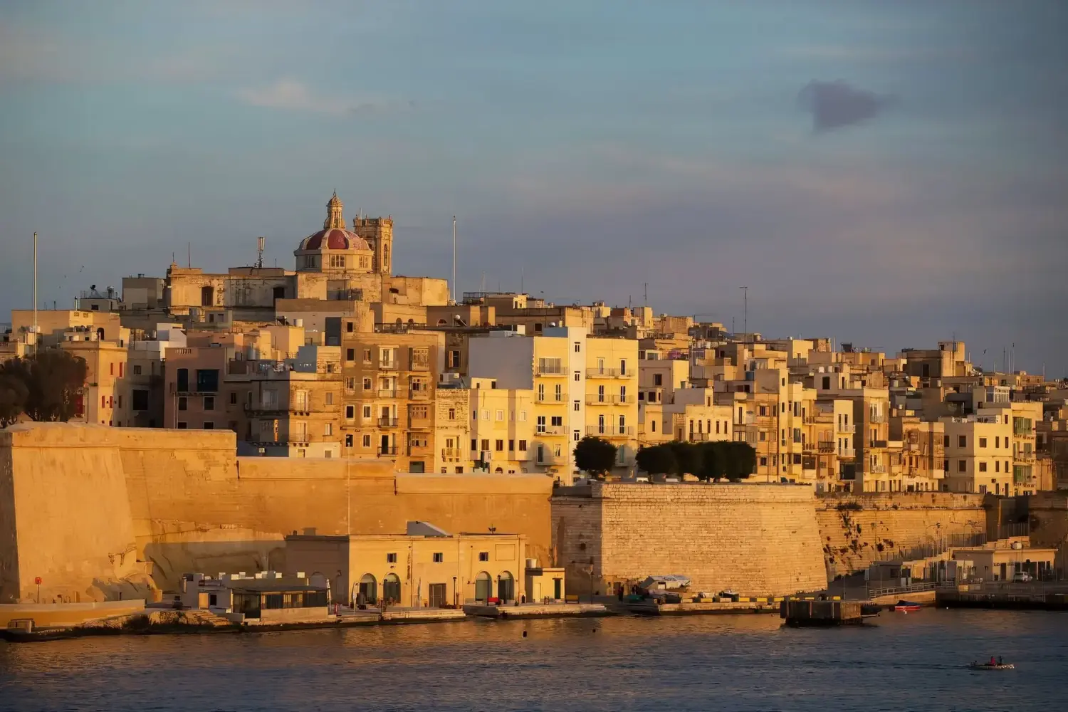 EU cáo buộc chương trình thị thực vàng của Malta vi phạm luật liên minh
