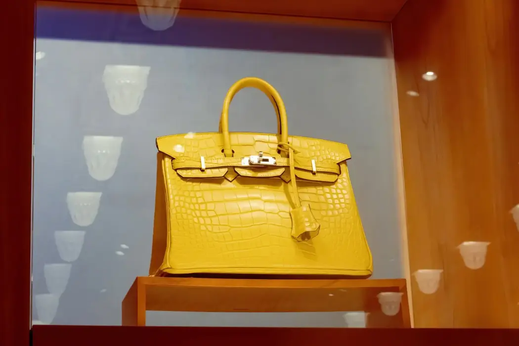 Giá trị vốn hóa của Hermès vượt qua LVMH