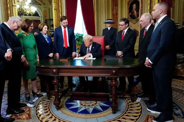 Tổng hợp các hành động dự kiến của Tổng thống Donald Trump đảo ngược chính sách của Joe Biden