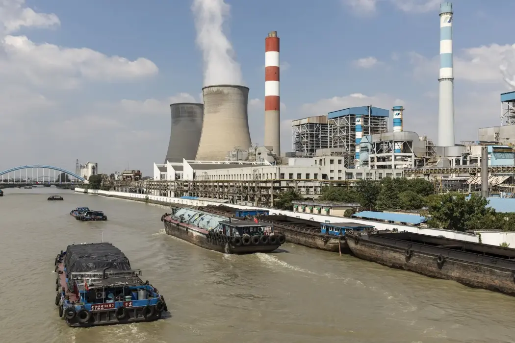 Nắng nóng đẩy sản lượng nhiệt điện Trung Quốc tăng cao trở lại