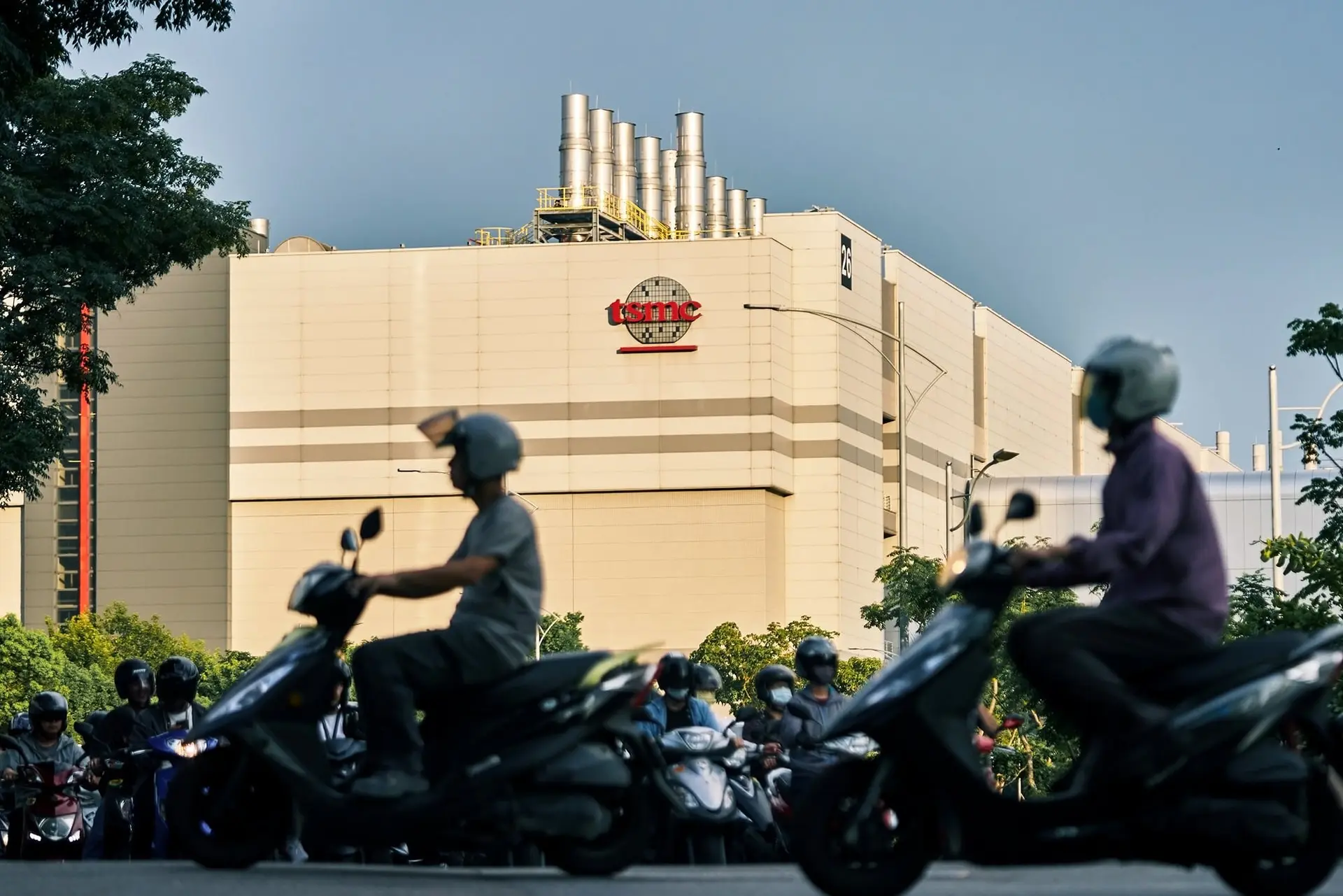 Các tòa nhà tại khuôn viên của Taiwan Semiconductor Manufacturing Co. ở  Tân Trúc, Đài Loan. Hình ảnh: An Rong Xu/Bloomberg 
