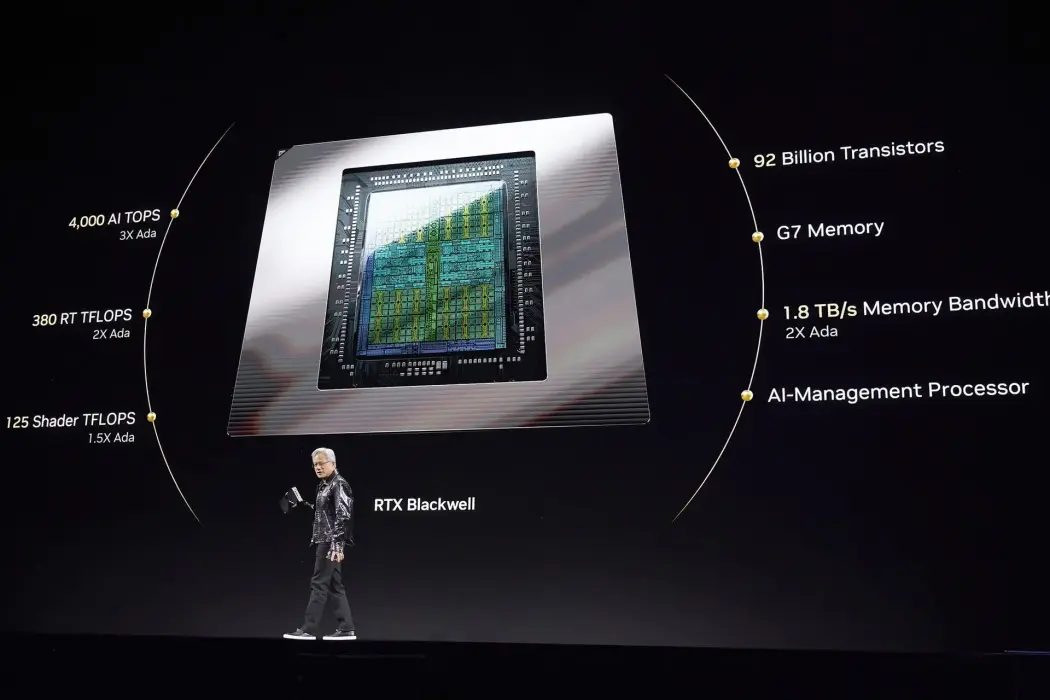 Jensen Huang, đồng sáng lập và giám đốc điều hành của Nvidia Corp. tại sự kiện CES 2025 ở Las Vegas, Nevada, Mỹ. Hình ảnh: Bridget Bennett/Bloomberg. 