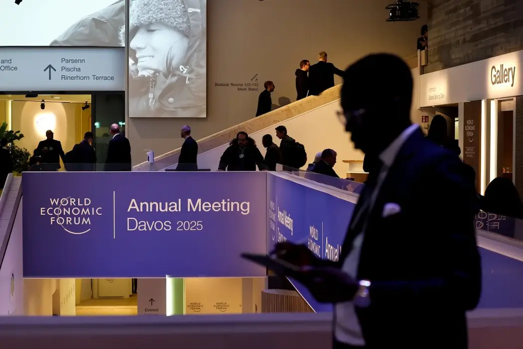 Diễn đàn Davos: Cả Blackstone đến David Beckham đều hướng về nguồn tiền hàng tỉ USD từ Trung Đông