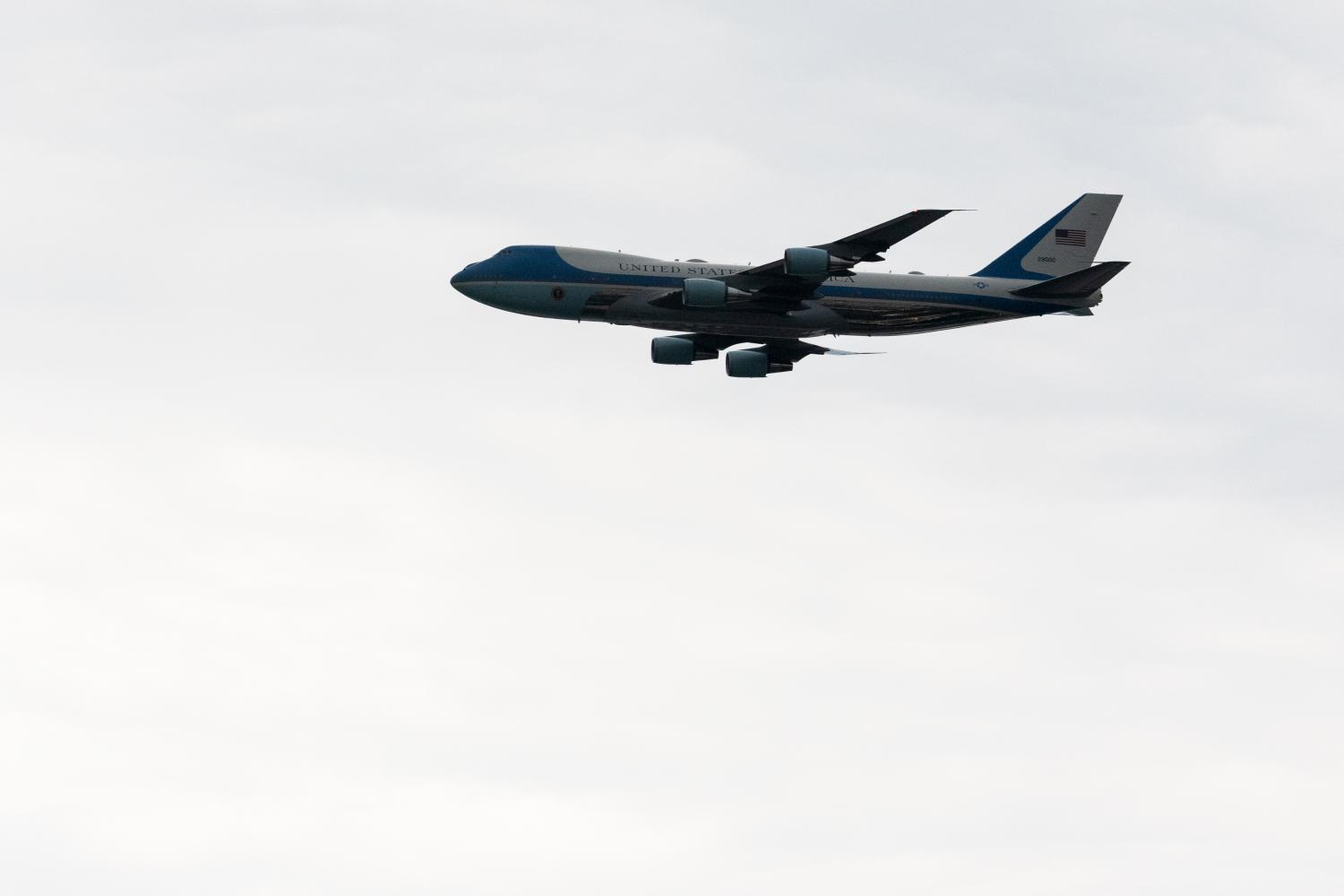 Ông Trump đối mặt nhiều rào cản với kế hoạch đưa chuyên cơ vào thư viện tổng thống