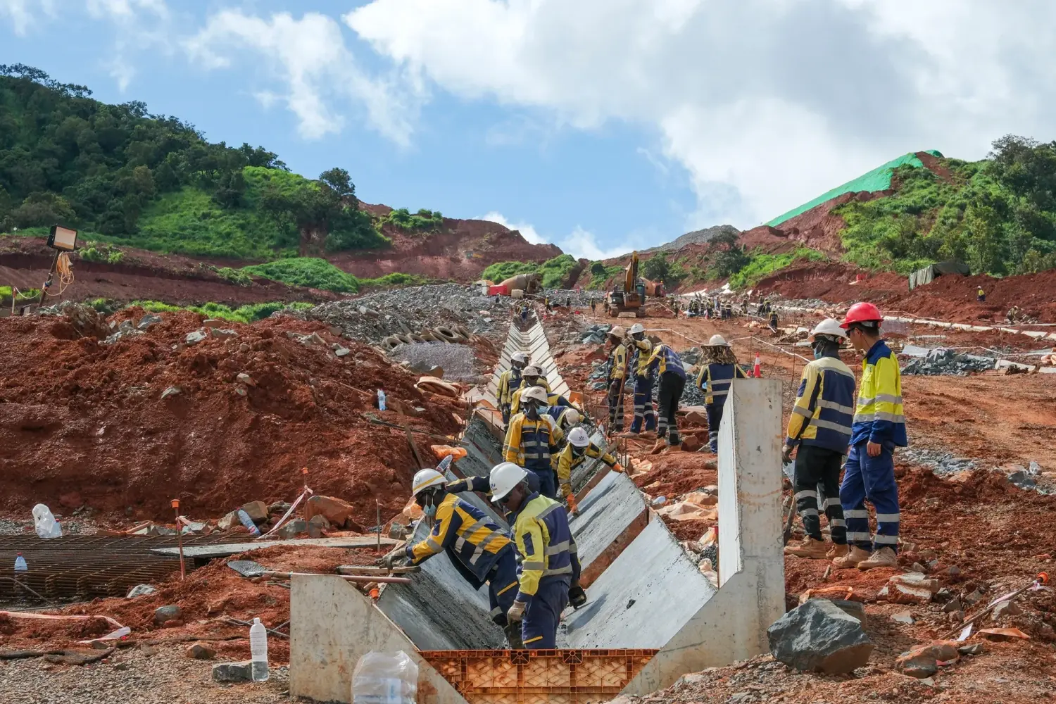Mỏ sắt khổng lồ của Trung Quốc ở châu Phi có thể làm đảo lộn thị trường