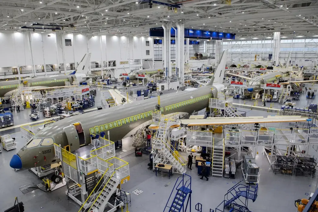 Airbus đánh cược mẫu máy bay A220 sẽ qua mặt Boeing 737