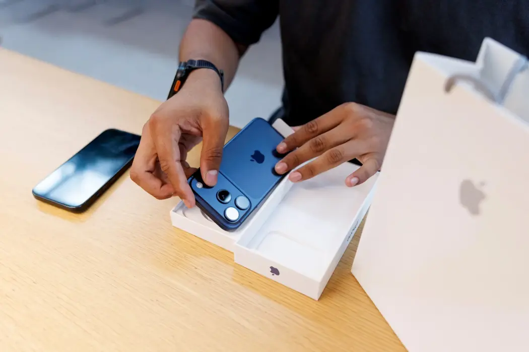 iPhone 17 của Apple đã được bán ra vào đầu tháng này. Hình ảnh: Eric Thayer/Bloomberg 