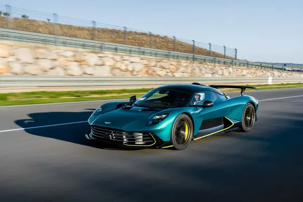 Siêu xe của Aston Martin dành cho người lái “bình thường”