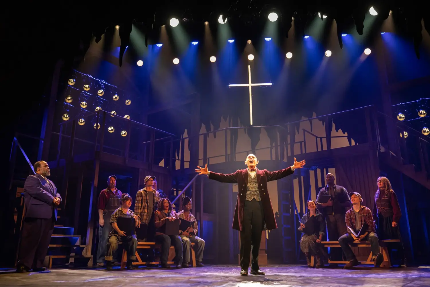 Bat Boy trở lại sau 20 năm và có thể là chìa khóa đến tương lai của Broadway