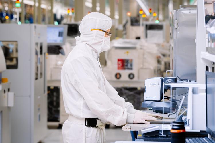 Bên trong nhà máy Intel Vietnam. Hình ảnh: Intel Vietnam cung cấp.