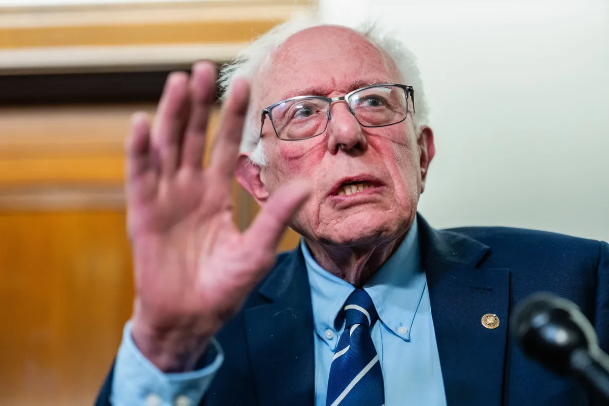 Bernie Sander Anh Eric LeeBloomberg