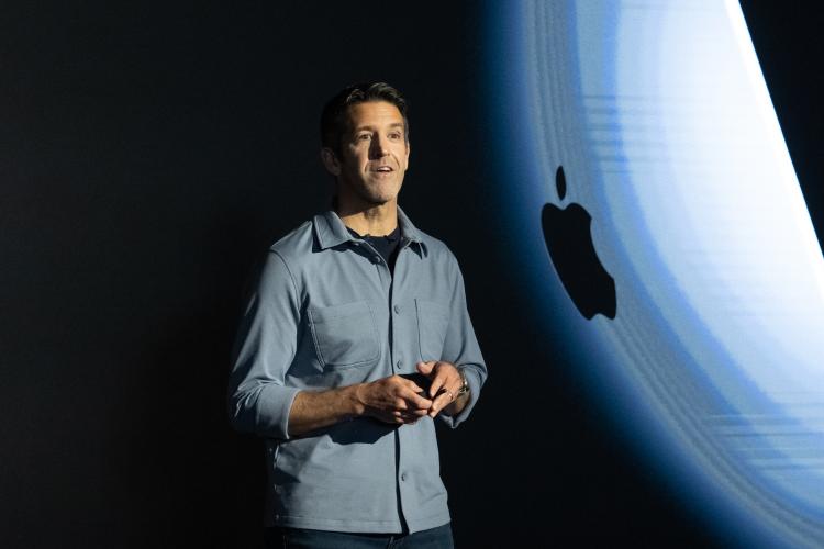 Tân Tổng Giám đốc (CEO) của Apple Inc., ông John Ternus - Hình ảnh: Adam Gray/Bloomberg