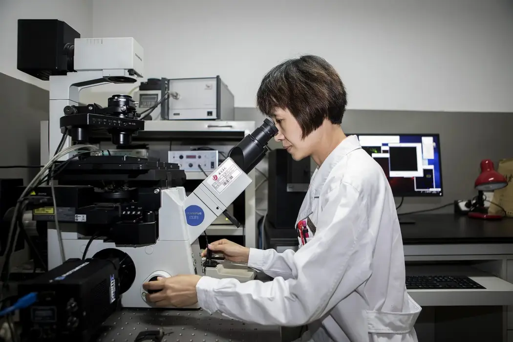 Bắc Kinh cáo buộc việc siết mua sắm công của EU nhắm vào Trung Quốc gây tổn thương quan hệ song phương