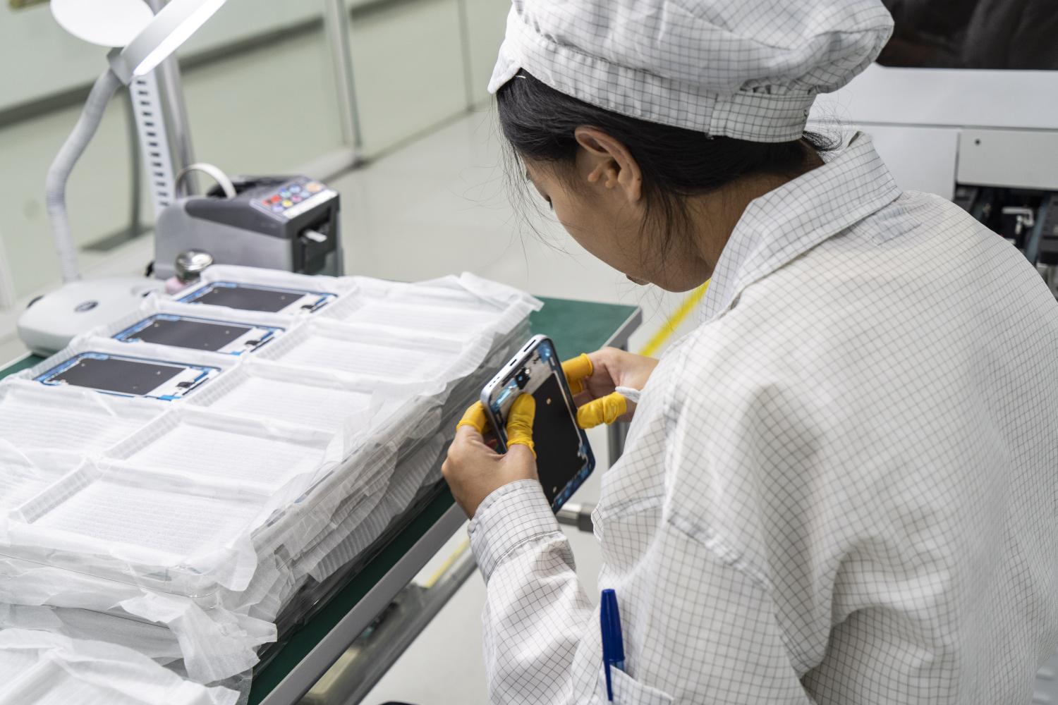 Các hãng Xiaomi, Vivo, Oppo cắt giảm đến 30% công suất do thiếu chip