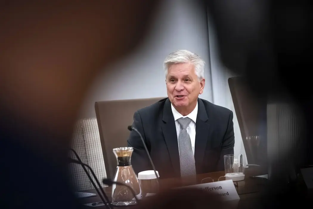 Thống đốc Cục Dự trữ Liên bang Mỹ Christopher Waller. Hình ảnh: Al Drago/Bloomberg 