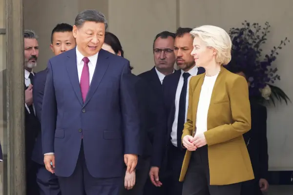 Trump gây hỗn loạn khiến EU xích lại gần Trung Quốc