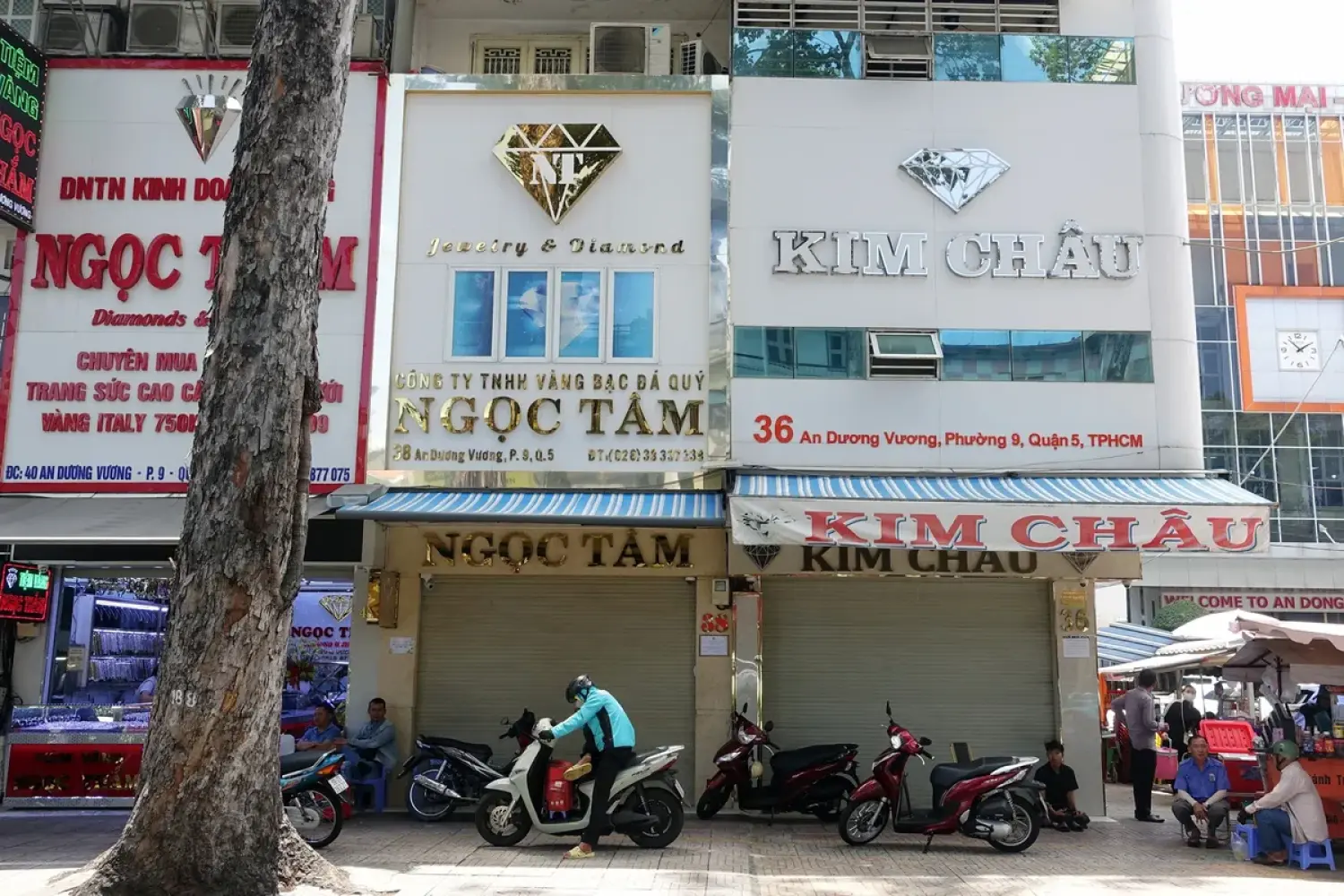 Người mua kim cương ở Việt Nam hoảng loạn sau bê bối ngành đá quý