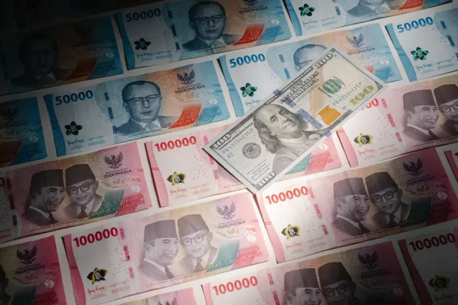 Tiền tệ châu Á đạt đỉnh 6 tháng qua khi USD suy yếu