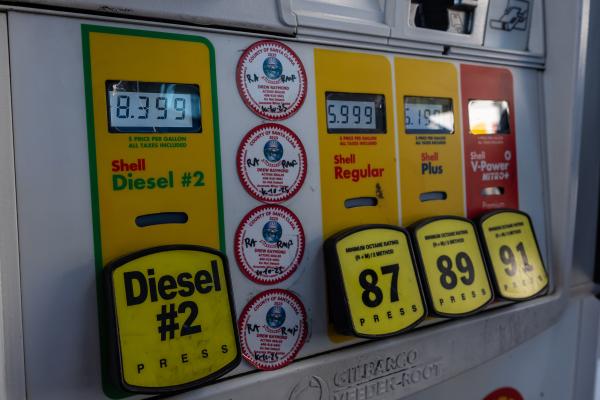 Khủng hoảng diesel: Bài toán nan giải hơn cả việc giữ máy bay trên không