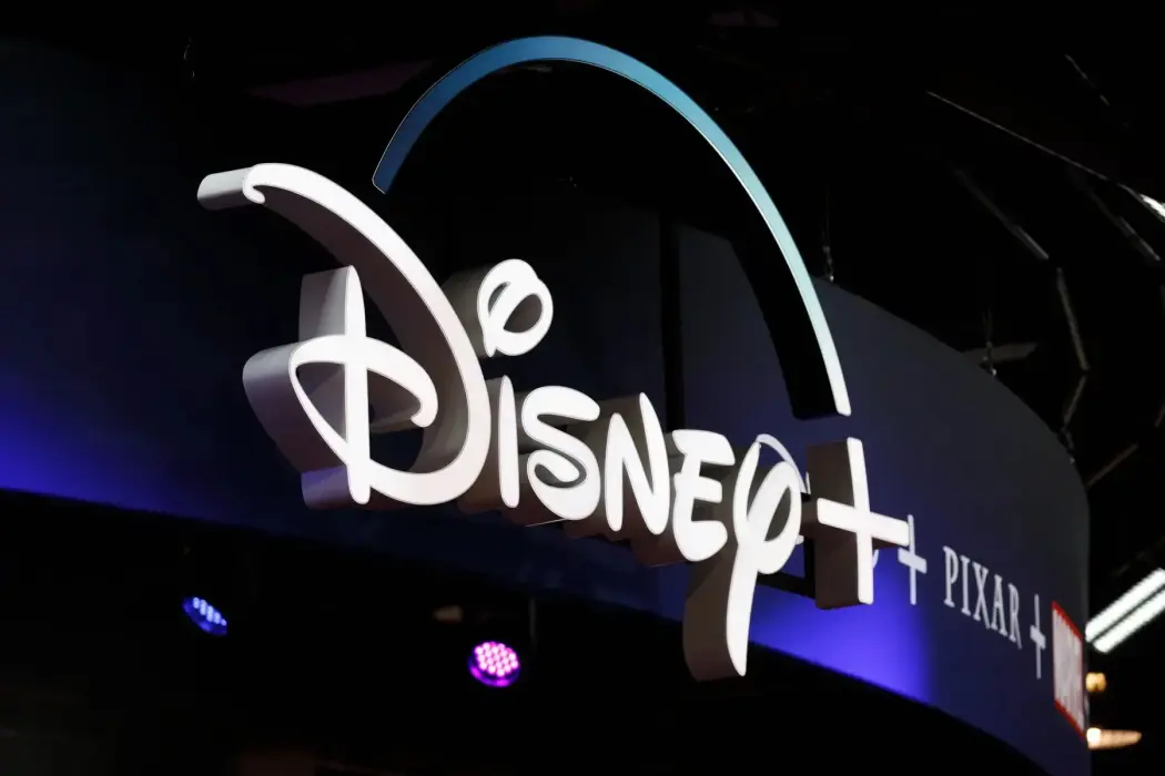 Disney kiện YouTube với cáo buộc "cướp người" sai luật