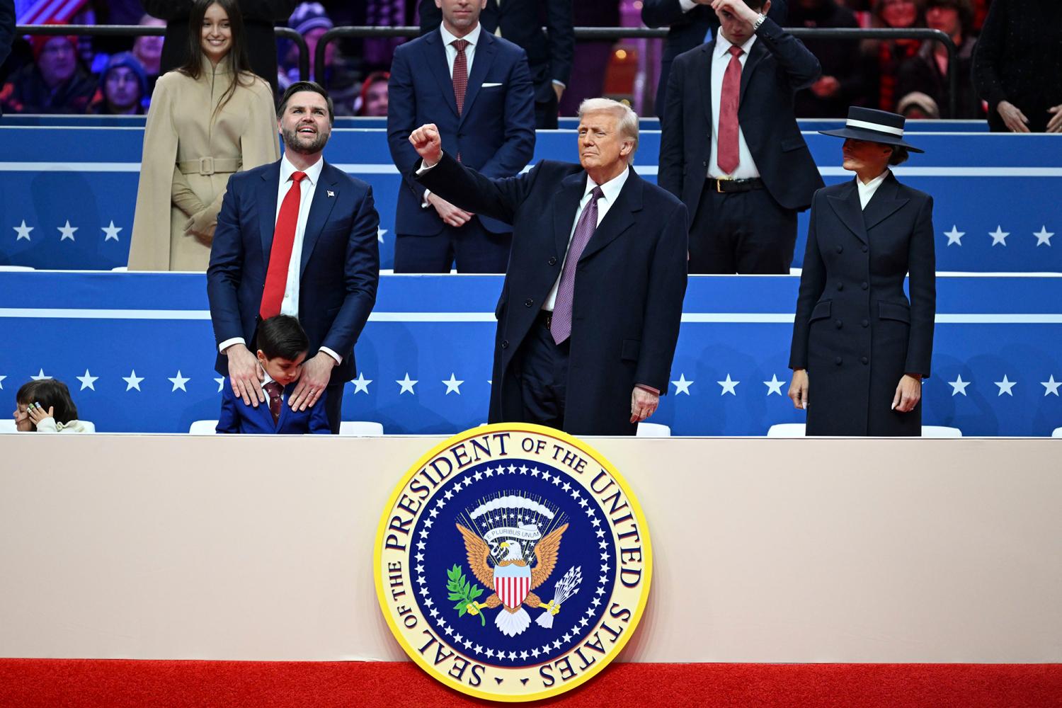 Quỹ đen gần 2 tỉ USD của ông Trump và các đồng minh chính trị