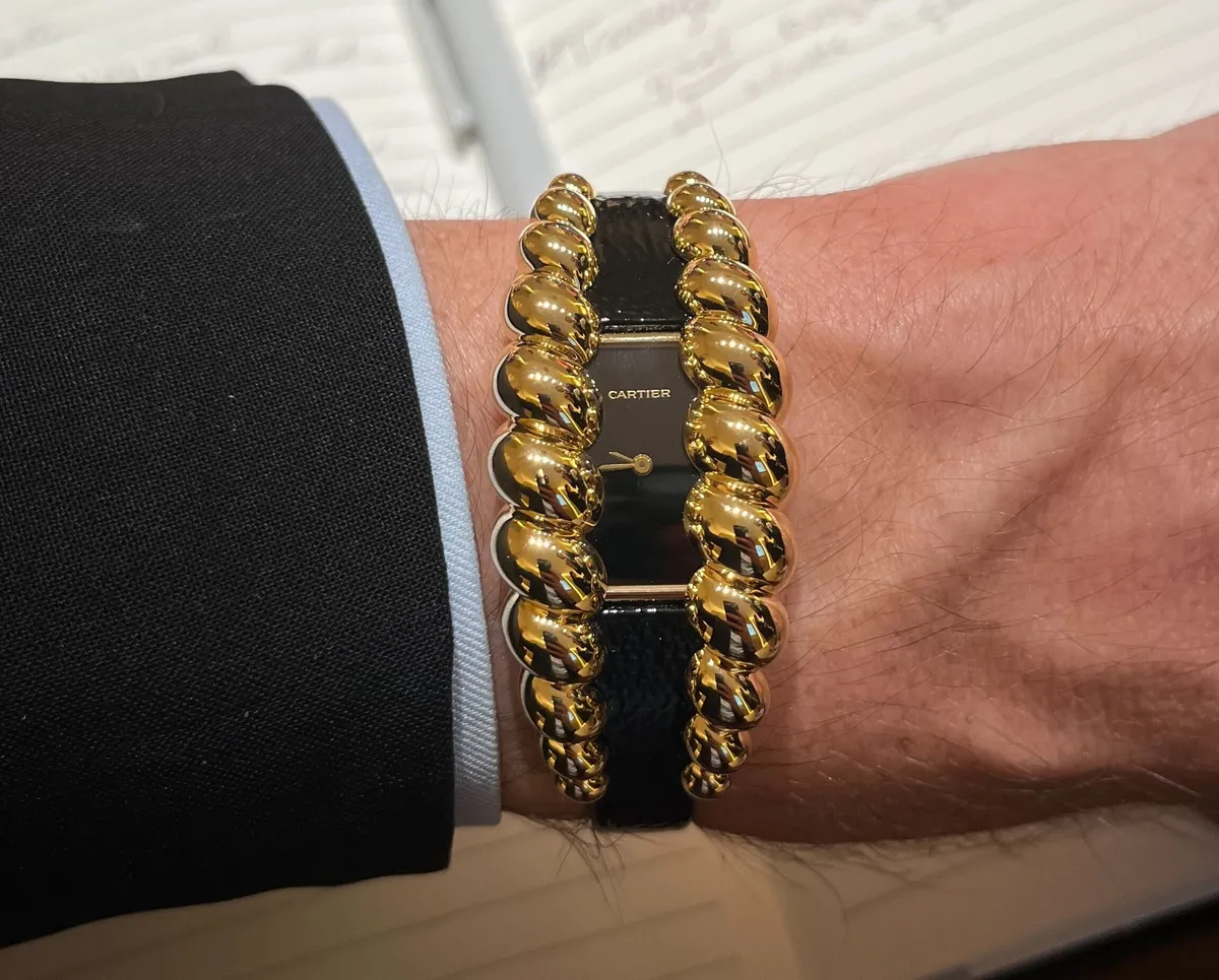 đồng hồ hấp dẫn5