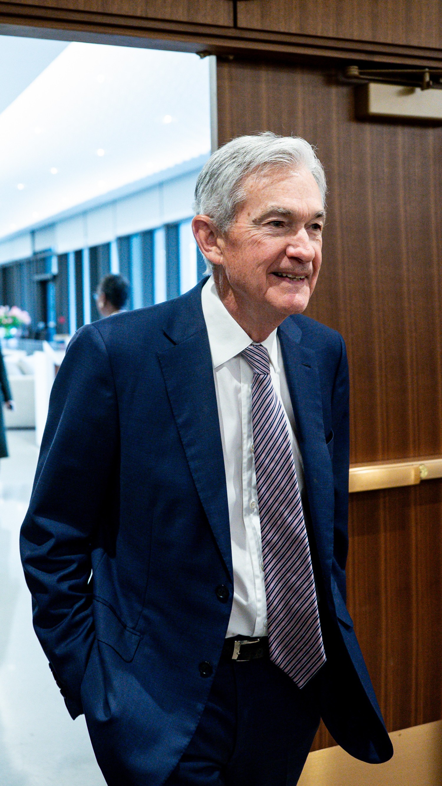 Chủ tịch Powell: Còn quá sớm để đánh giá tác động từ cú sốc giá năng lượng