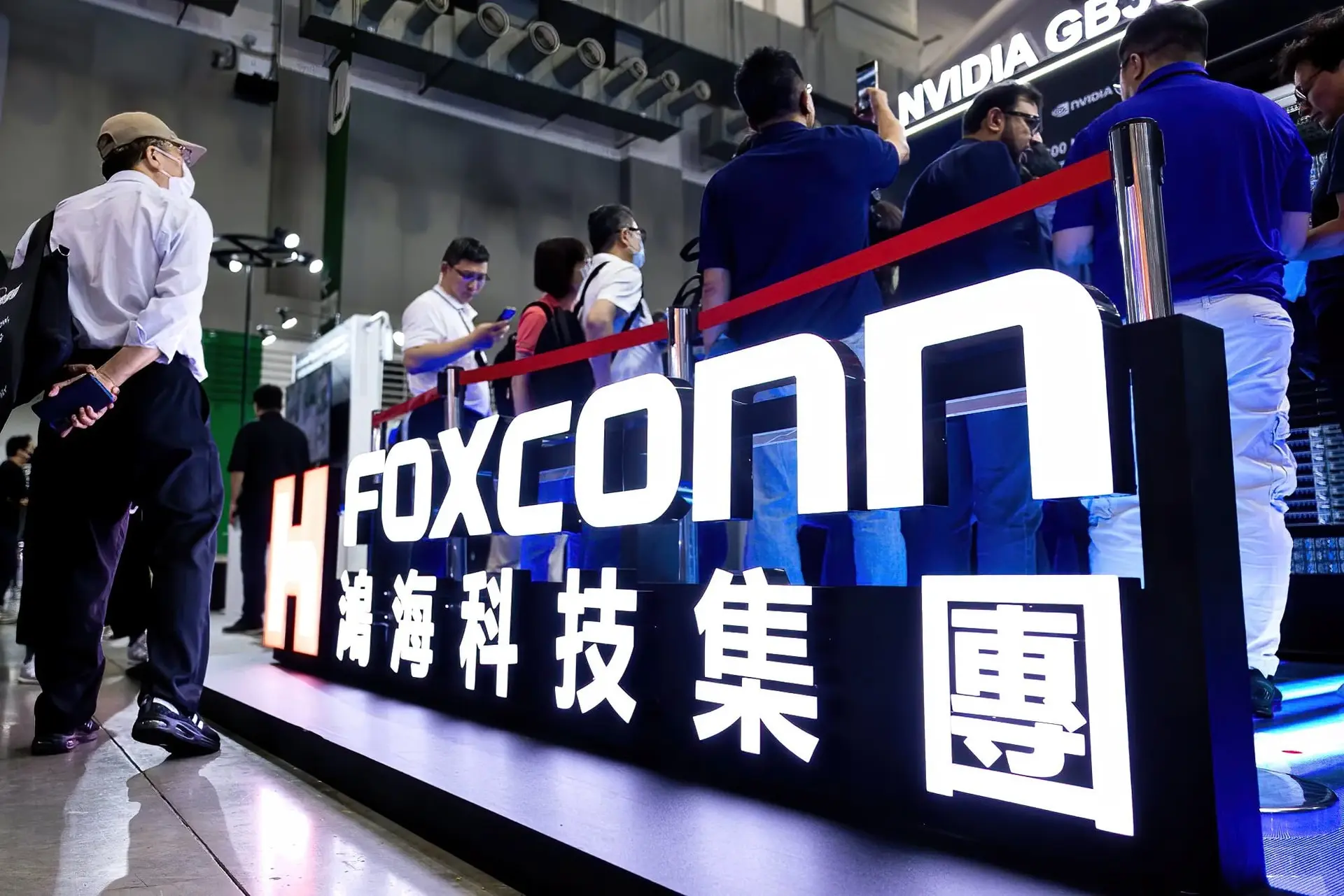 Hon Hai lắp ráp máy chủ Nvidia và iPhone của Apple. Hình ảnh: Annabelle Chih/Bloomberg