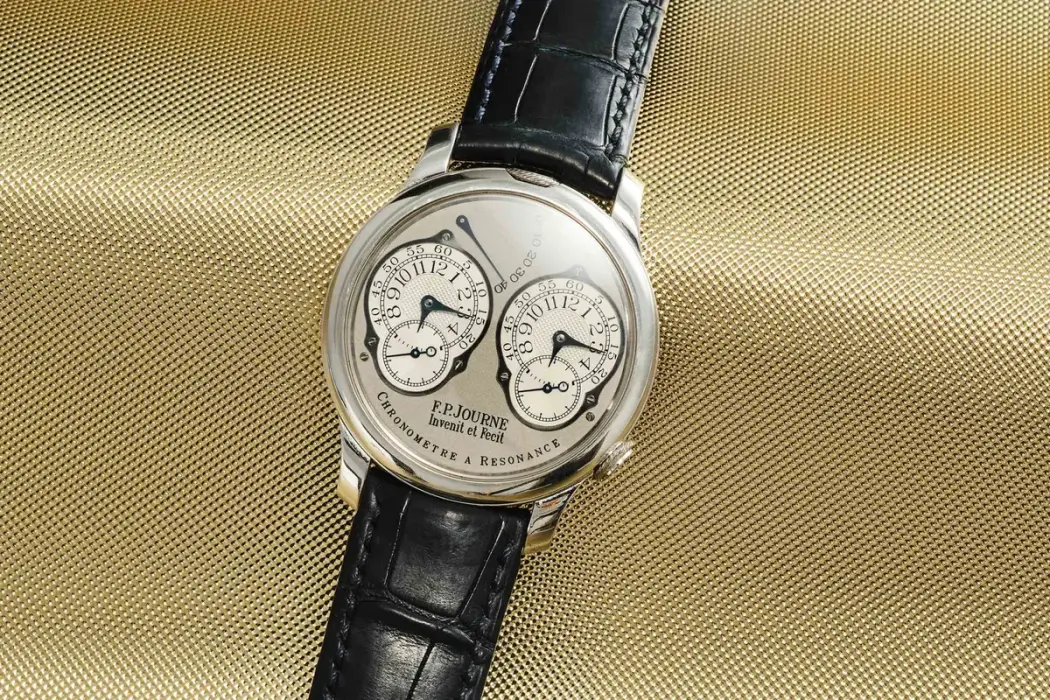 Chronomètre à Résonance của Francis Ford Coppola được bán với giá 584.200 USD tại Phillips vào tháng 12. Hình ảnh: Hannah Whitaker cho Bloomberg Businessweek 