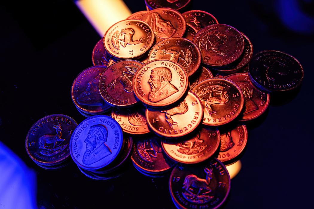 Giá vàng biến động mạnh hơn Bitcoin kể từ năm 2008