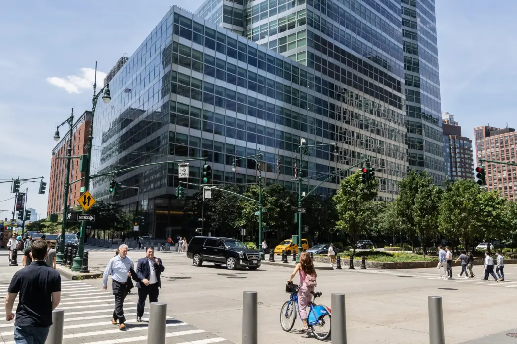 Trụ sở Goldman Sachs tại New York. Hình ảnh: Jeenah Moon/Bloomberg 