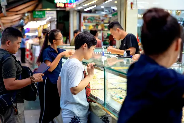 Biến động tỉ giá và giá vàng hôm nay 28.10