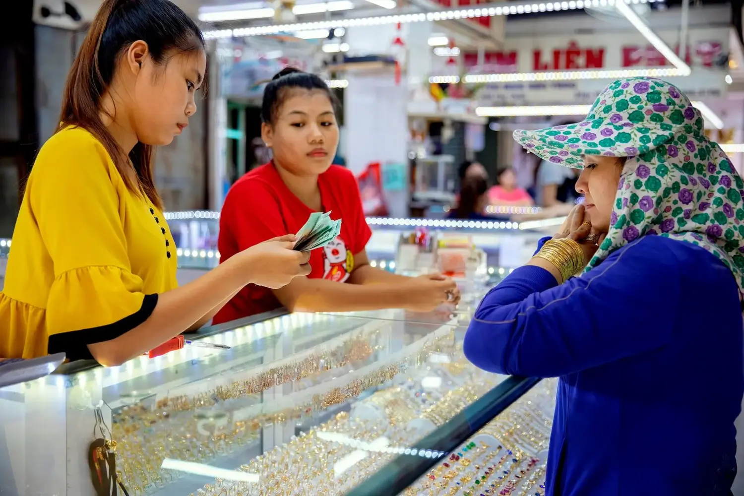 Giá vàng trong nước tăng hơn 2 triệu đồng mỗi lượng