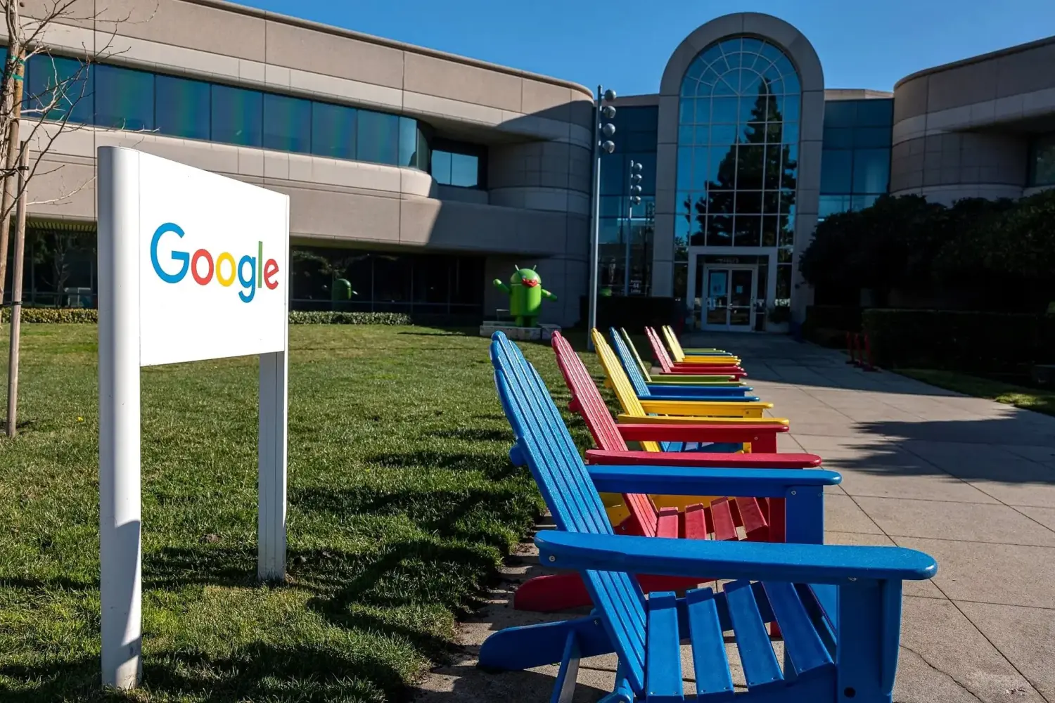 Alphabet ồ ạt phát hành trái phiếu cho kế hoạch chi tiêu kỷ lục vào AI