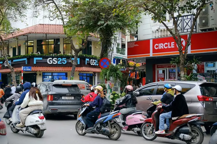 Cửa hàng GS25 và Circle K ở Hà Nội. Hình ảnh: Hà Đào