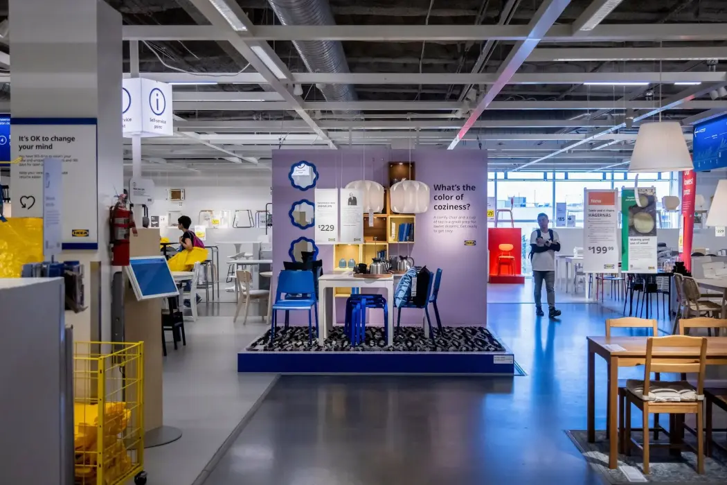 Bên trong một siêu thị IKEA tại New York, Hoa Kỳ. Ảnh: Michael Nagle 