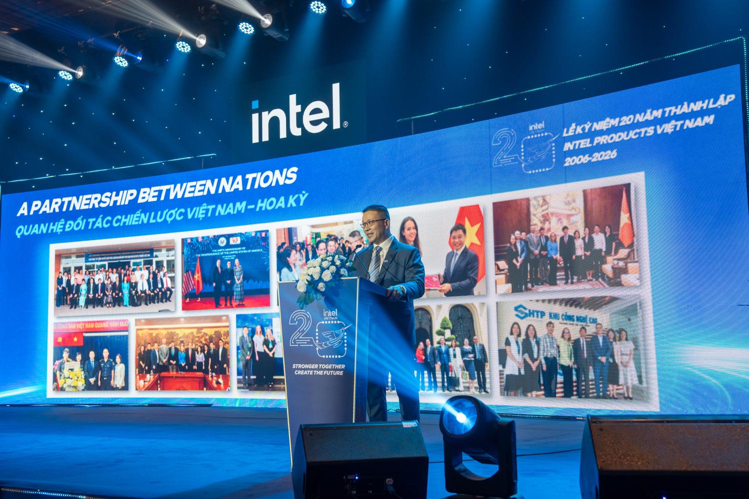Intel cam kết đầu tư thêm 2,6 tỉ USD, đưa tổng vốn cam kết tại Việt Nam lên 4,1 tỉ USD