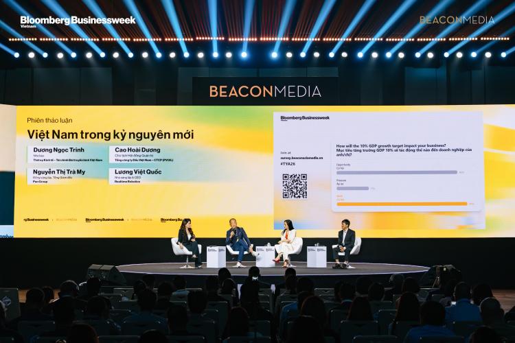 Phiên thảo luận "Việt Nam trong kỷ nguyên mới" tại sự kiện The Year Ahead 2026. Ảnh: Vich Cao cho Bloomberg Businessweek Vietnam.