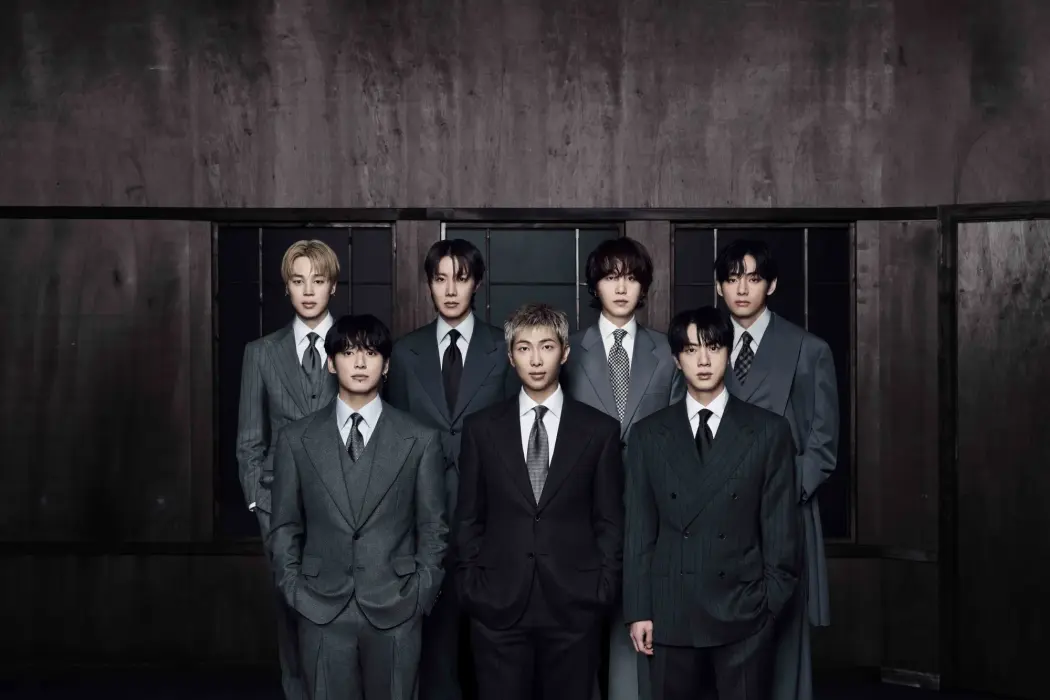 Các thành viên BTS tạo dáng trong bộ ảnh cho album mới Arirang. Hình ảnh: BIGHIT MUSIC.