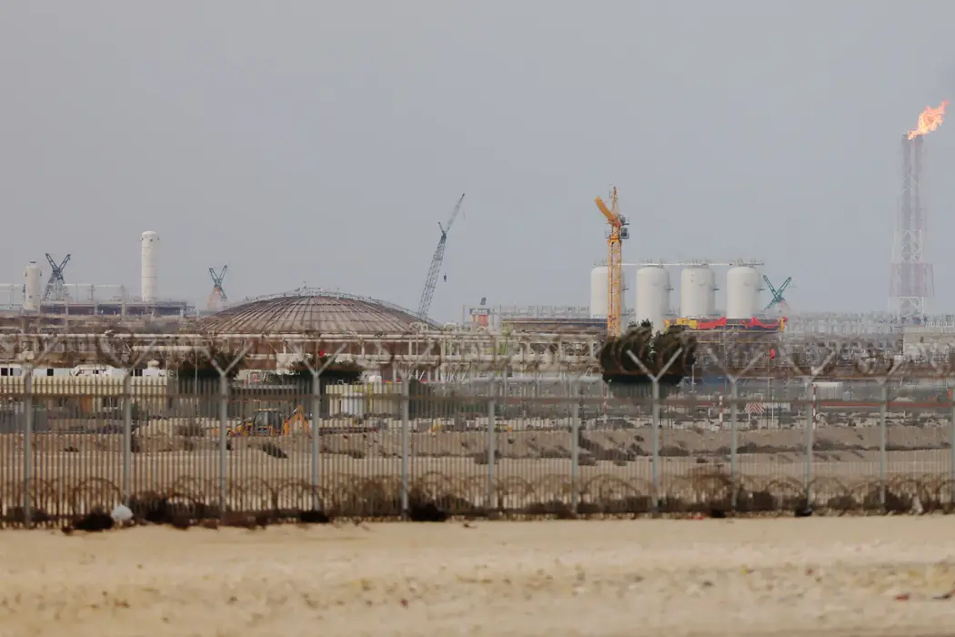 Qatar mất 17% công suất LNG sau các đòn tấn công của Iran