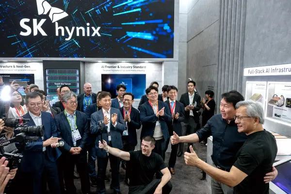 Quỹ ETF đòn bẩy lớn nhất thế giới đang biến cổ phiếu SK Hynix thành tâm điểm rủi ro mới