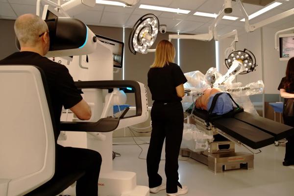 J&J gia nhập cuộc đua robot phẫu thuật với Ottava