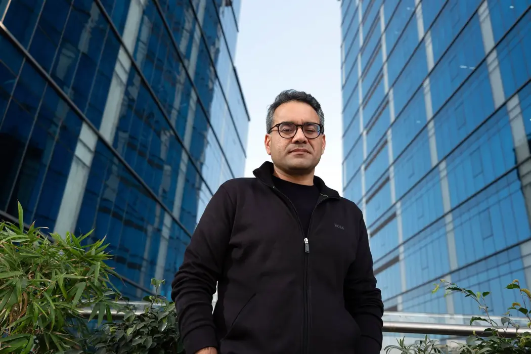 Kunal Bahl về lại Ấn Độ năm 2007 sau khi không có visa H-1B. Hình ảnh: Zishaan Latif cho Bloomberg Businessweek 