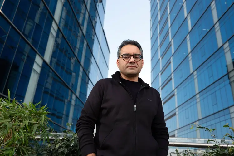 Kunal Bahl về lại Ấn Độ năm 2007 sau khi không có visa H-1B. Hình ảnh: Zishaan Latif cho Bloomberg Businessweek