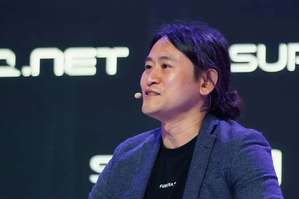 Hình ảnh: June Paik. Hình ảnh: Ore Huiying 